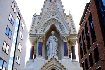 St Lawrence Jewry Fountain 2